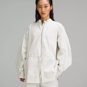 Lululemon Cinch-Waist Stretch Shirt Jacket in Bone M L